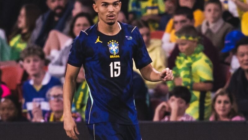 Arthur Dias, zagueiro do Athletico, estreia pela seleção brasileira; saiba como foi