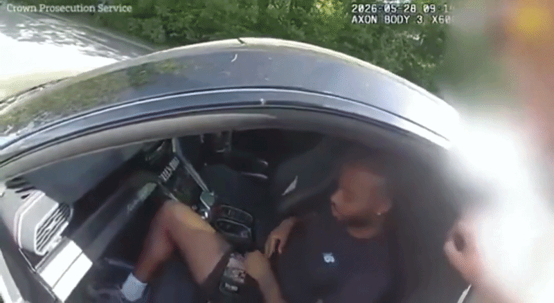Vídeo flagra Sterling usando “gás do riso” ao dirigir antes de acidente