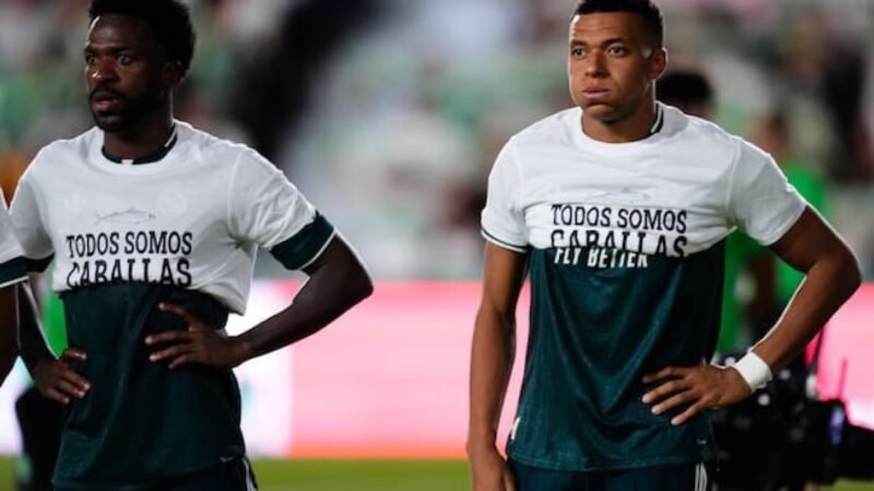 O que era a camisa que Vini Jr. não exibiu antes de jogo do Real Madrid?