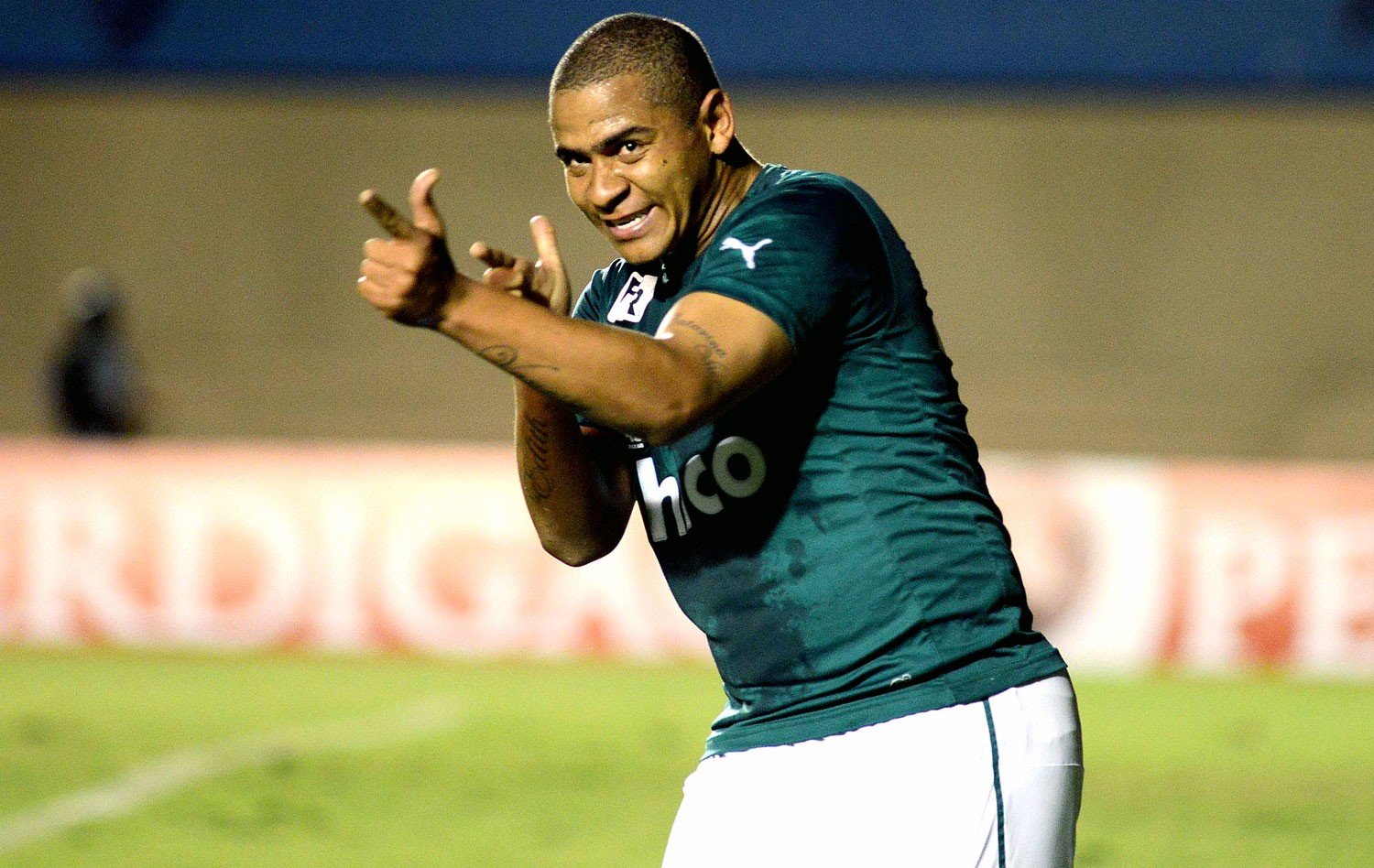 Walter no Cruzeiro-PB: relembre momentos marcantes do atacante de 37 anos