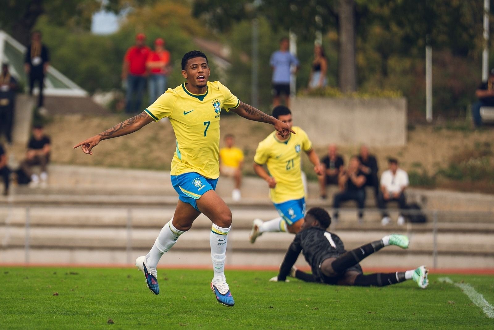 Kauê Furquim assume artilharia da Seleção Sub-17 e ganha minutos com Rogério Ceni no Bahia