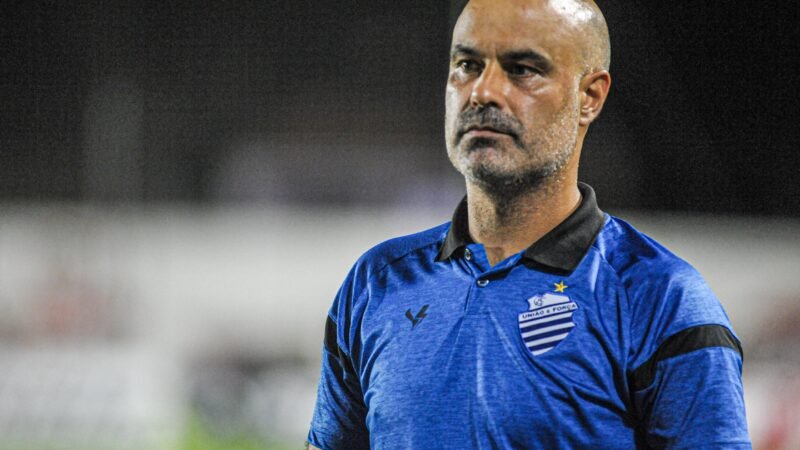 Lembra dele? Ex-técnico do CSA está perto de conquistar o acesso para a Série B