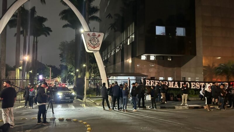 Justiça determina nova suspensão da Assembleia Geral que votaria reforma do estatuto do Corinthians