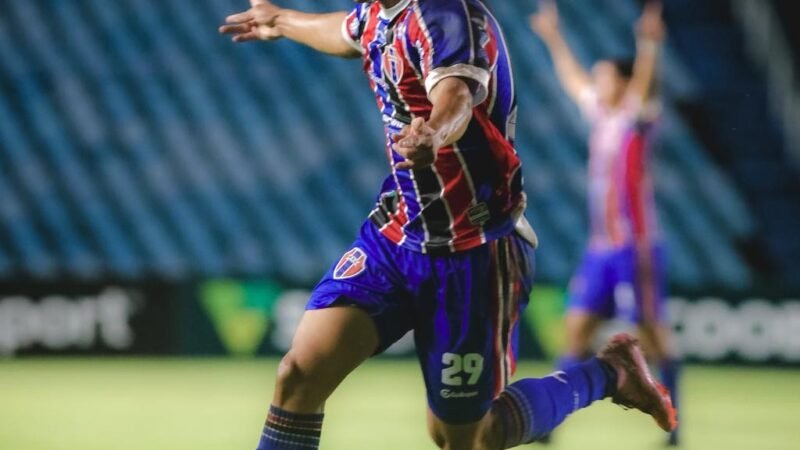MAC tenta contratar Felipe Cruz em definitivo, mas abre mercado para trazer novo camisa 9