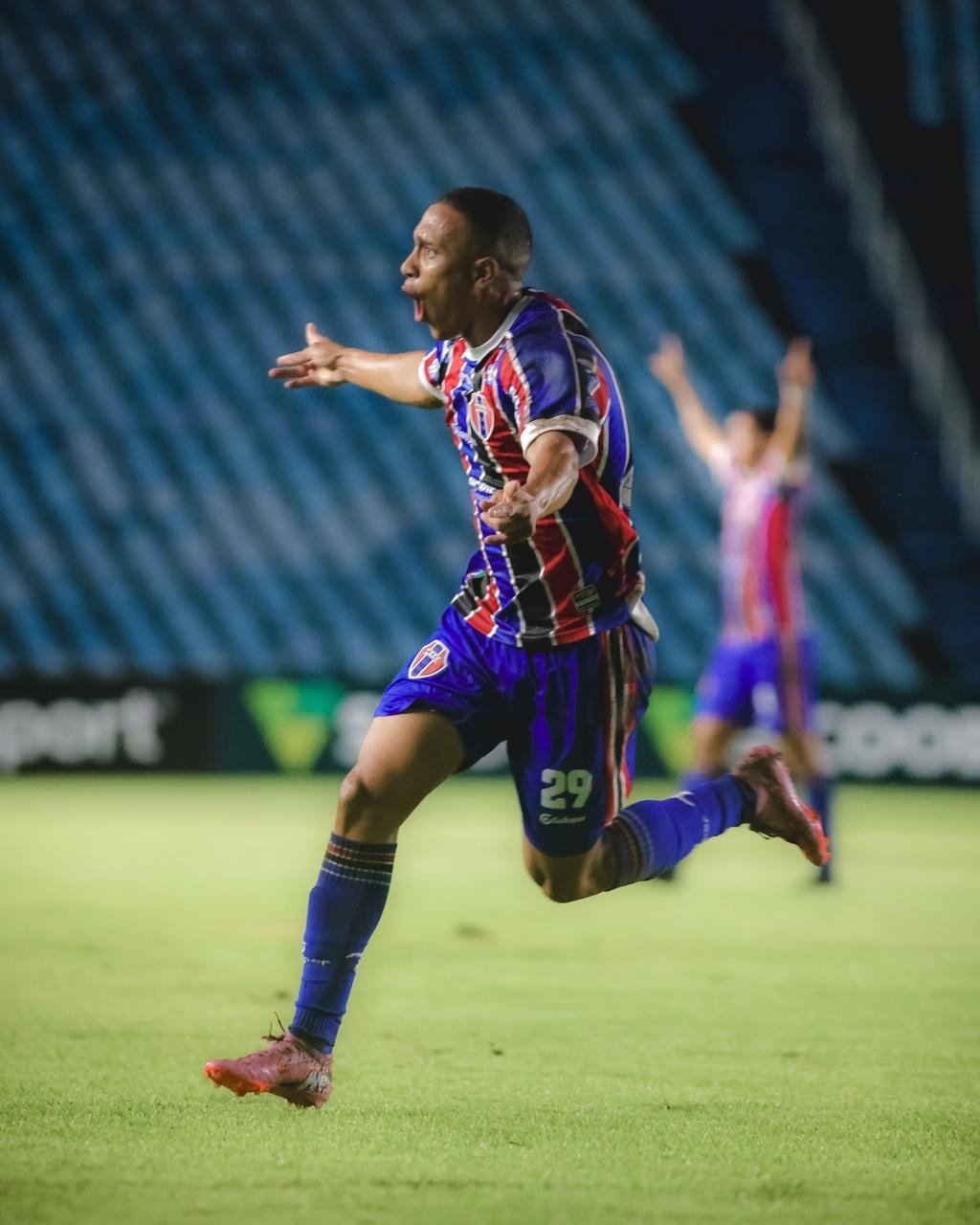 MAC busca camisa 9 para 2027 após incertezas com atacantes da temporada