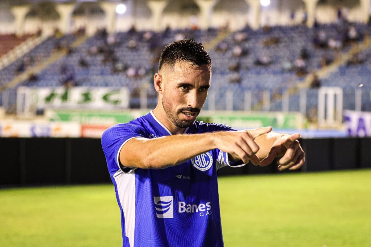 Serra Branca contrata atacante Maikon Aquino, ex-Confiança, para a Copa Paraíba 2026