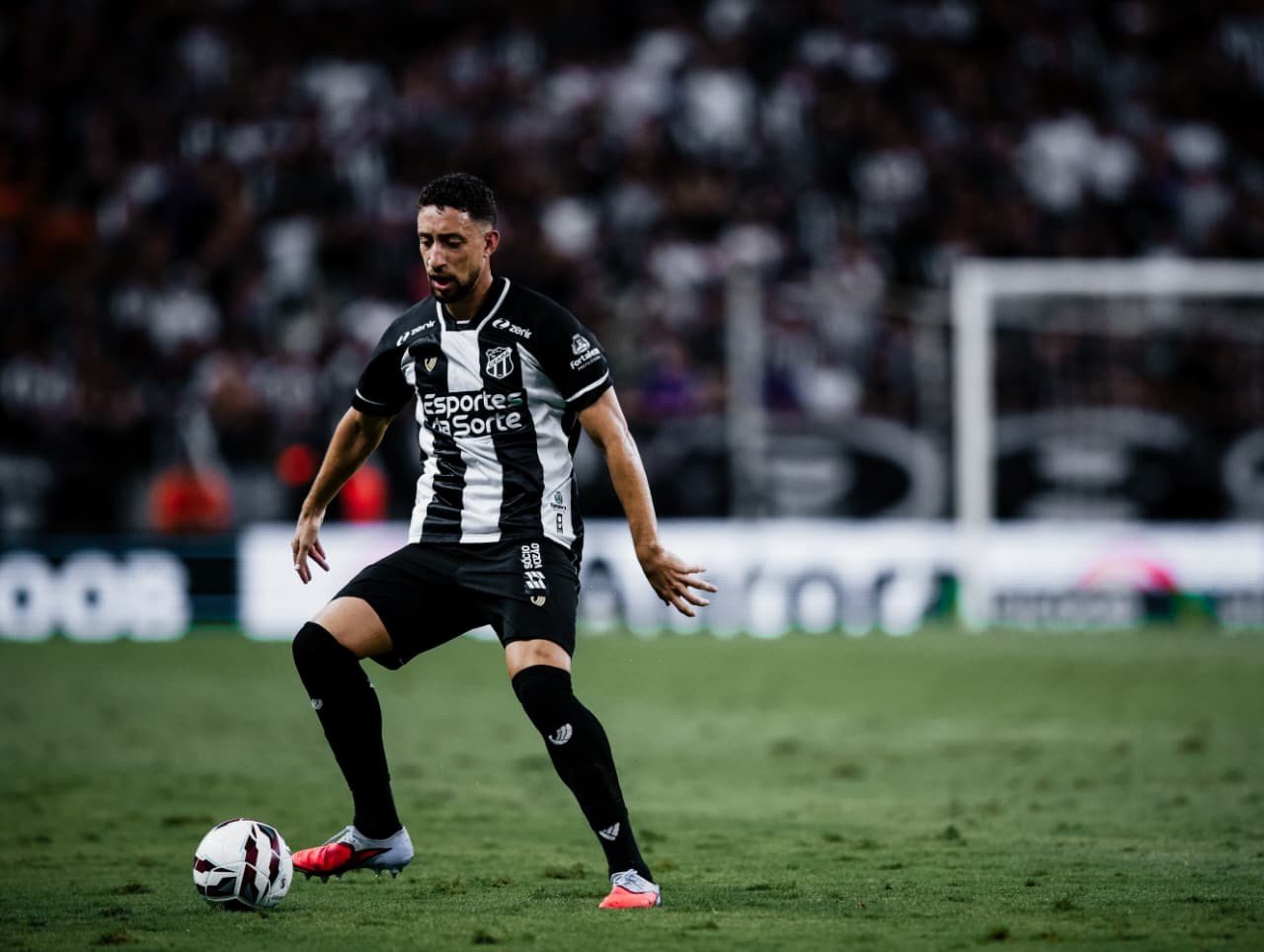 Escalação: sem Gabriel Silva, Ceará terá mudanças na defesa contra o Atlético-GO