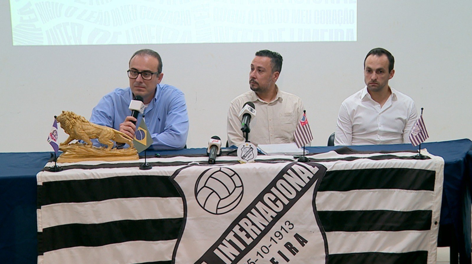 Investidor cita empolgação de Ronaldo e Roberto Carlos com SAF e revela planos