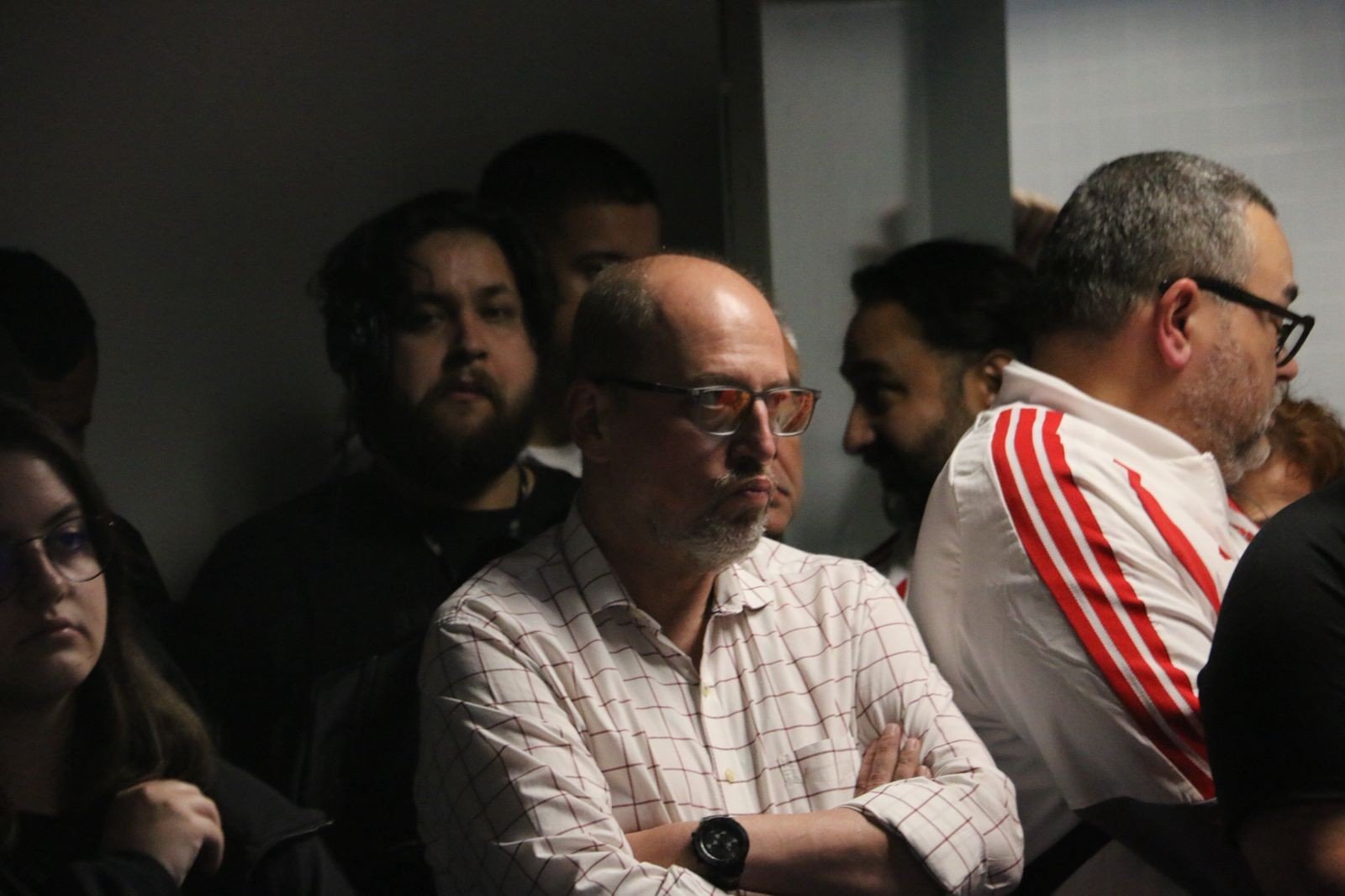 Presidente do Inter garante Pezzolano contra o Santos, mas muda tom