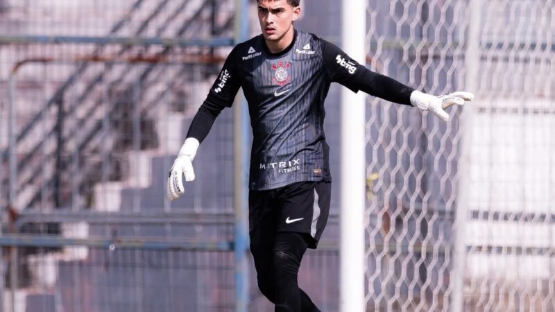 Corinthians mantém 20% dos direitos do goleiro Pietro, reforço do ZTE, da Hungria