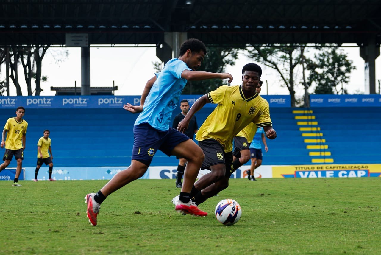 São José realiza jogo-treino contra Flamengo de Guarulhos em preparação para as quartas da Copa Paulista