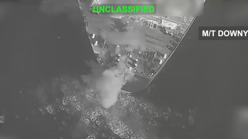 EUA dizem ter atacado 3 petroleiros iranianos após seus navios de guerra serem alvejados