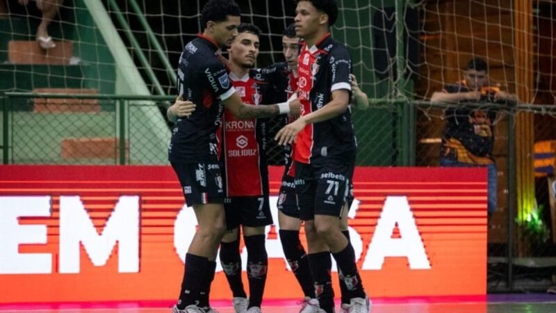 Joinville goleia Esmac e segue invicto na Taça Brasil de Futsal
