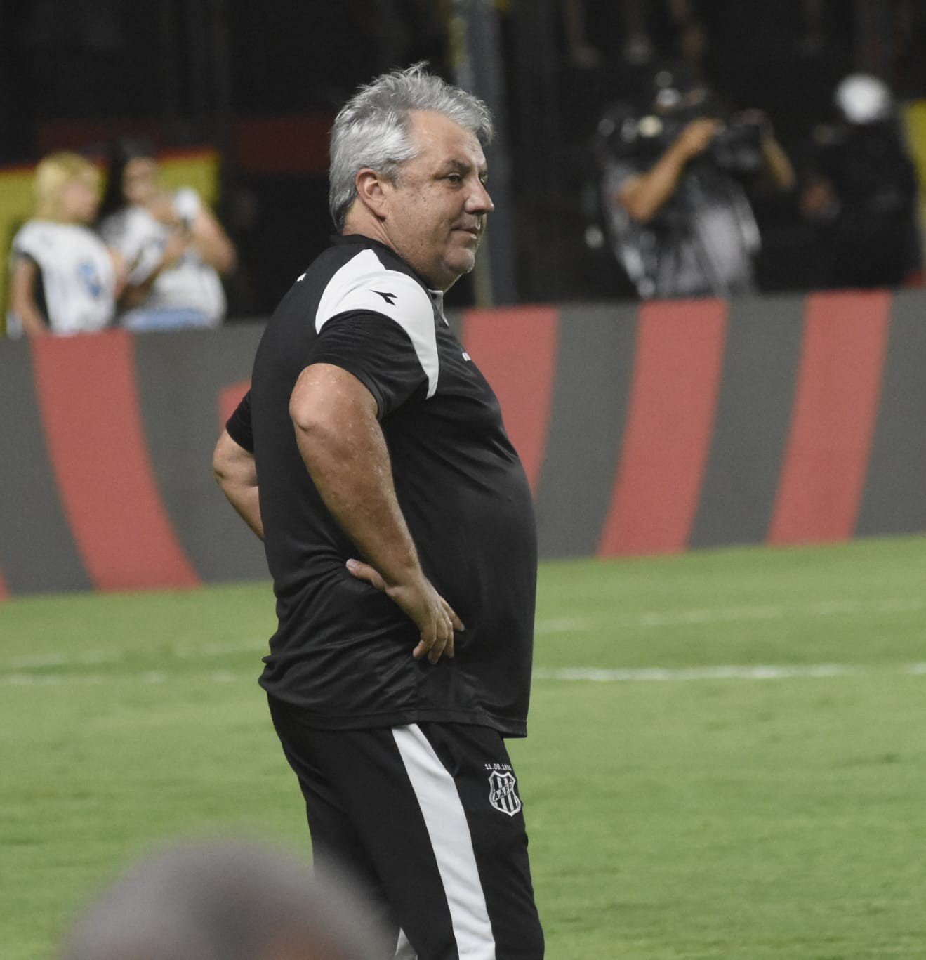 Gilson Kleina adota discurso de “reconstrução” após nova derrota da Ponte na Série B