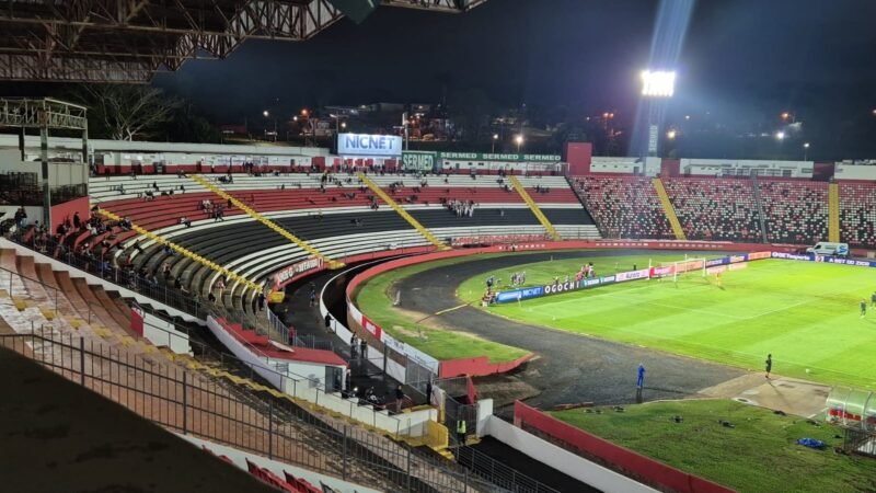Com queda de público e jejum na Série B, Hygor admite distância, mas pede apoio ao Botafogo-SP