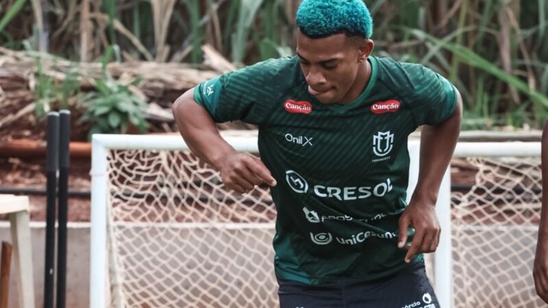 Maringá anuncia retorno de atacante campeão da Série D com o Uberlândia