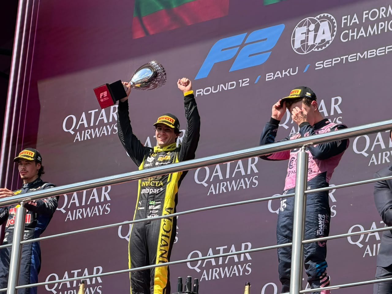 Rafael Câmara vence em Baku e amplia liderança na reta final da F2