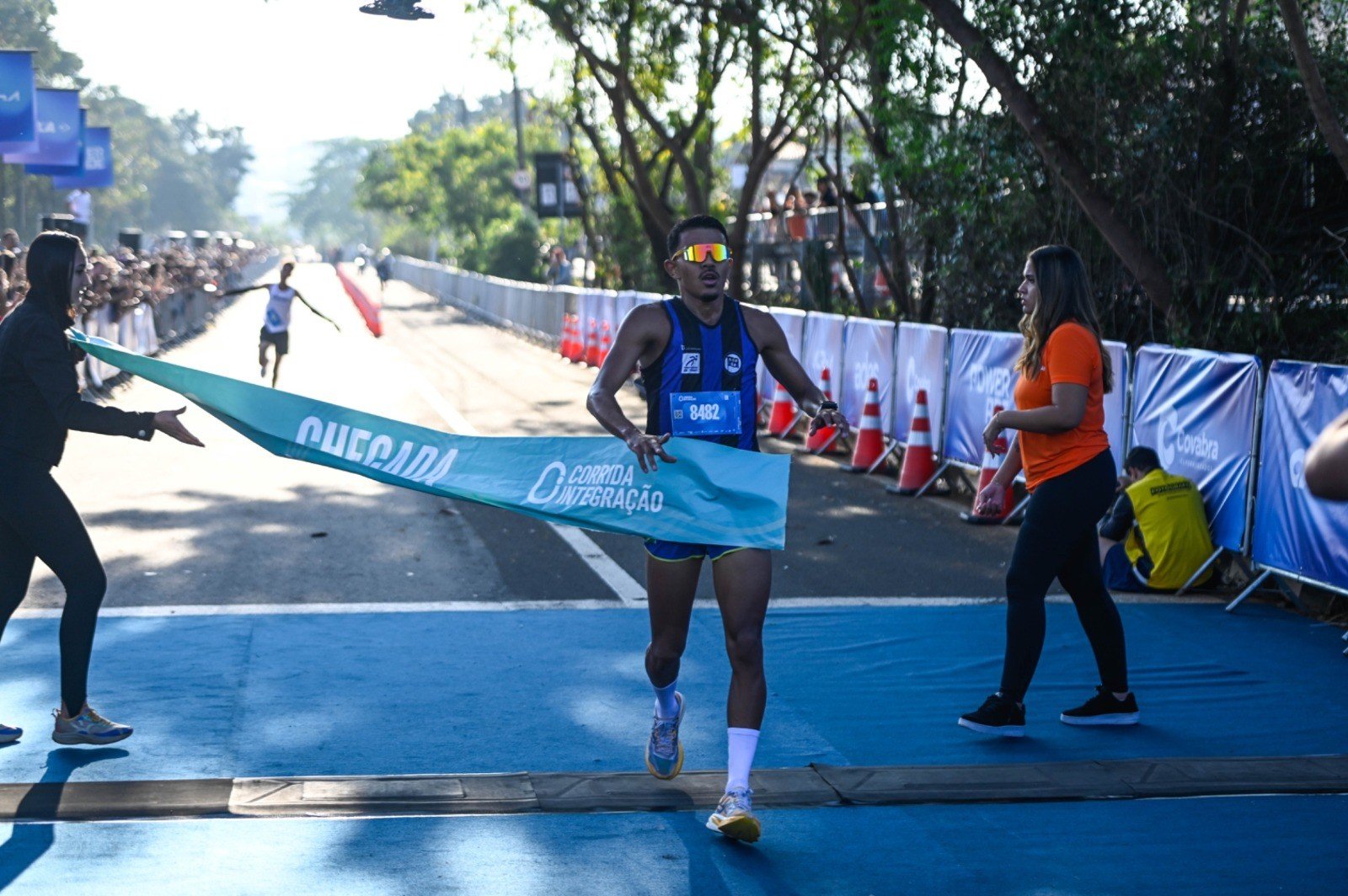 Campeão do primeiro dia de Corrida Integração bate recorde dos 5 km por 16 segundos