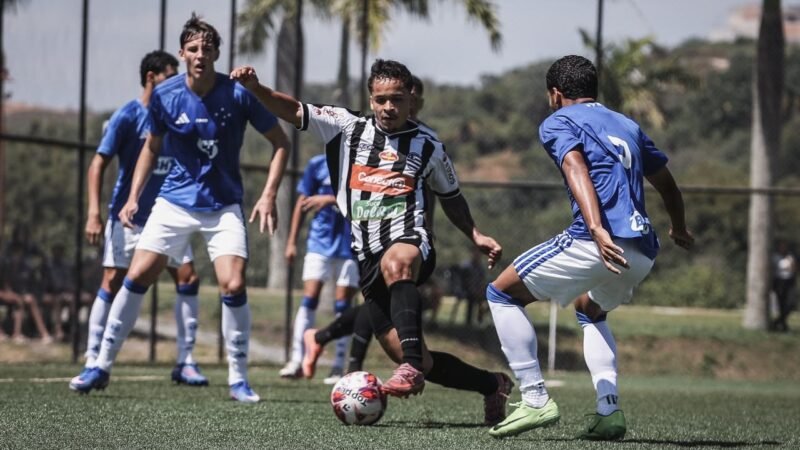 Athletic vence Cruzeiro e larga na frente nas semifinais do Mineiro sub-20