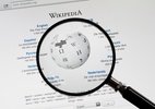Estudo vê perda de audiência na Wikipédia após resumos de IA do Google
