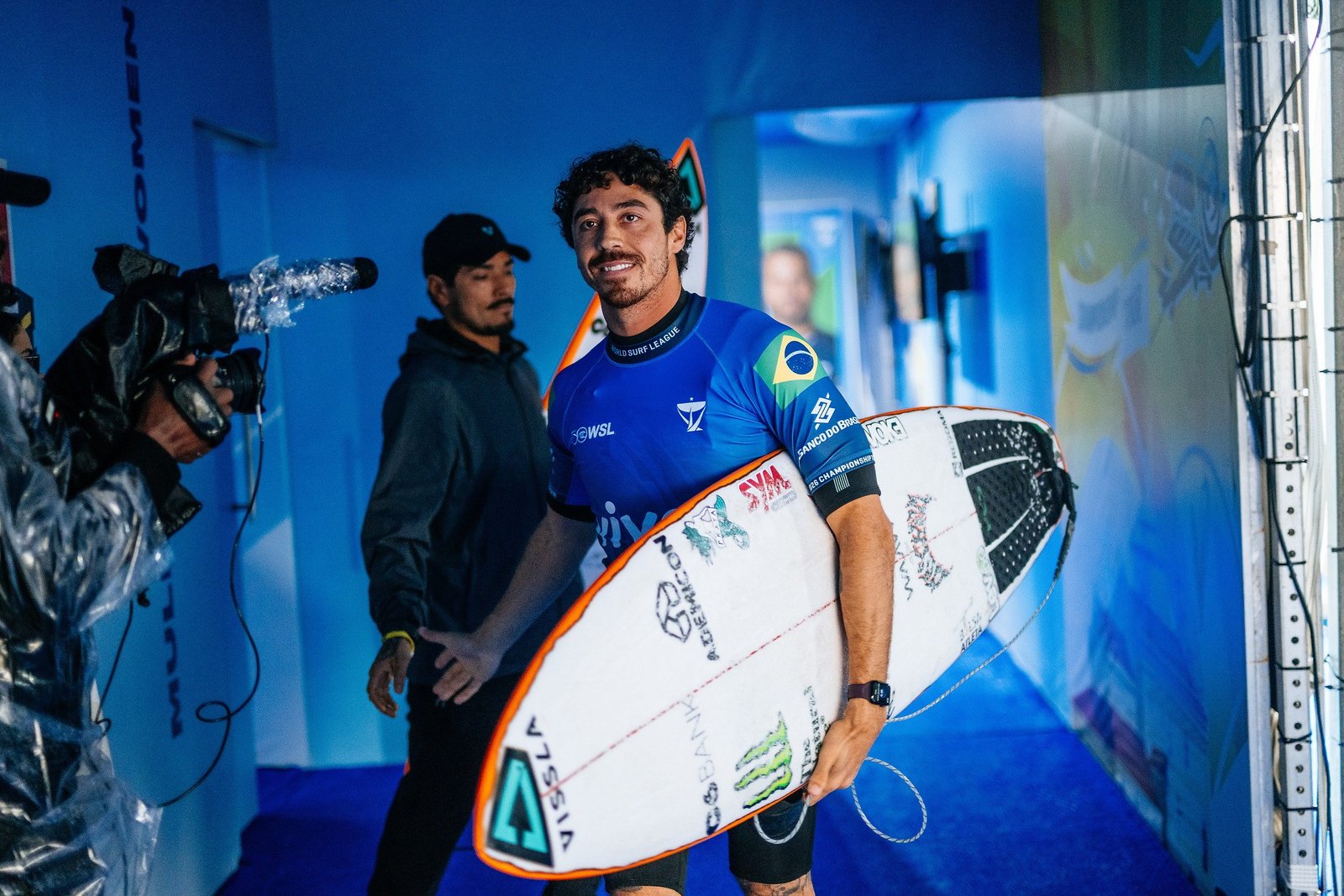 Yago Dora vai às quartas de final de Trestles e mantém liderança provisória da WSL
