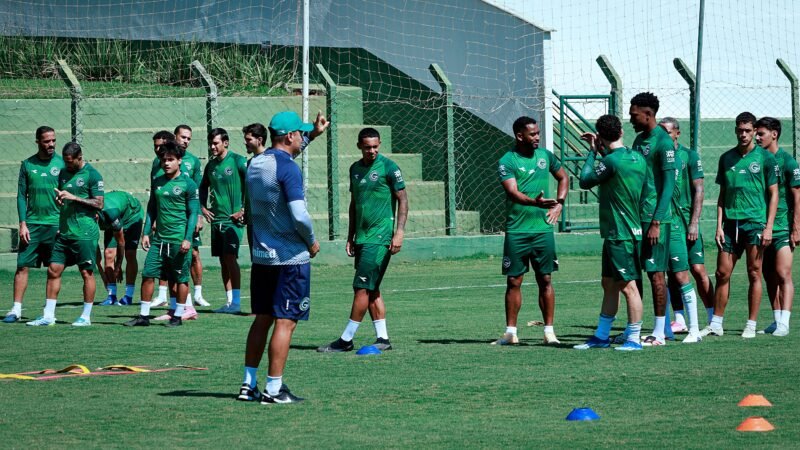 Goiás mantém chances remotas de G-6 e calcula cenário na reta final da Série B