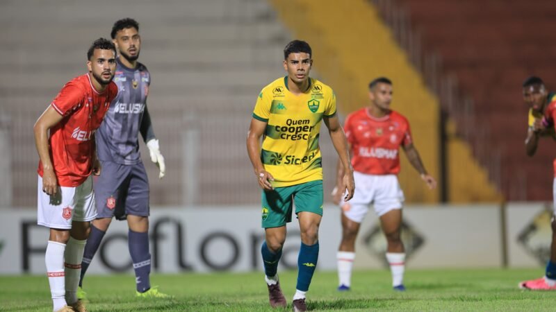 Cuiabá vence o União por 3 a 0 e abre vantagem na semifinal da Copa FMF