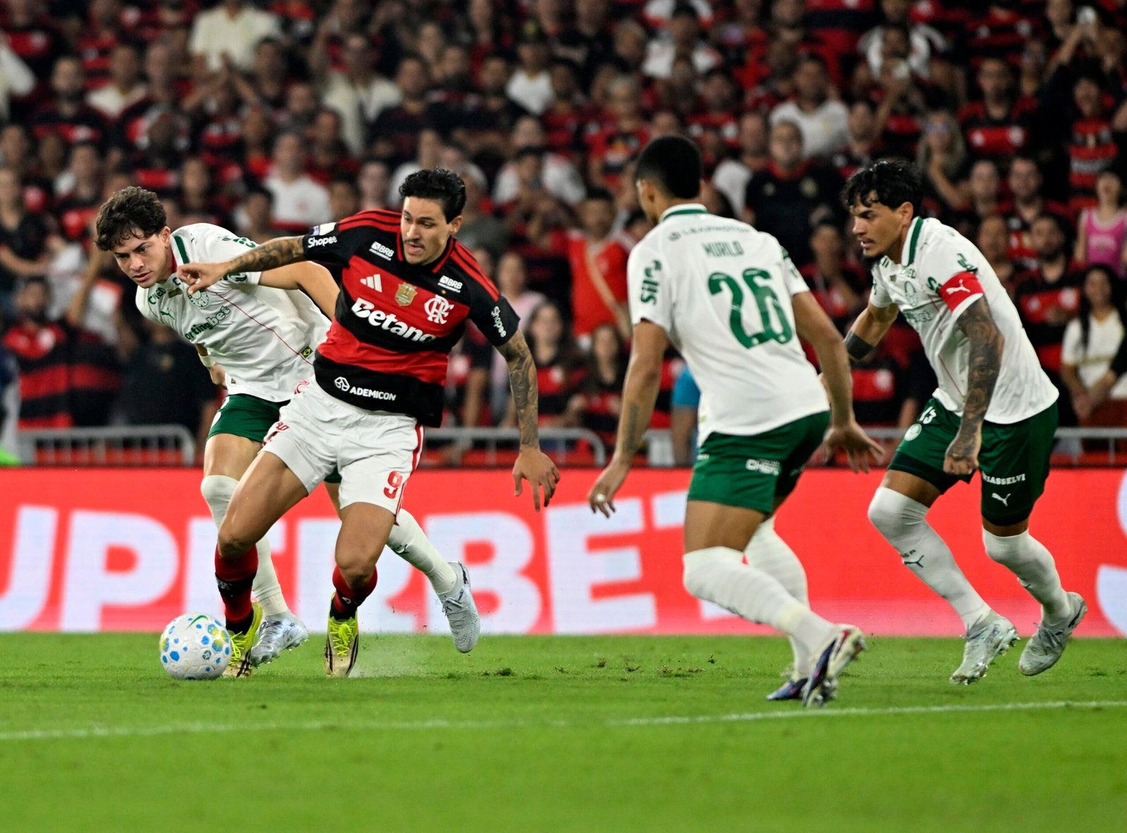 Briga pelo título: próximos rivais do Flamengo têm desempenho pior que do Palmeiras; veja rankings