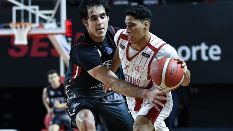 Paulistano domina Franca, segura reação no fim e vence pelo NBB