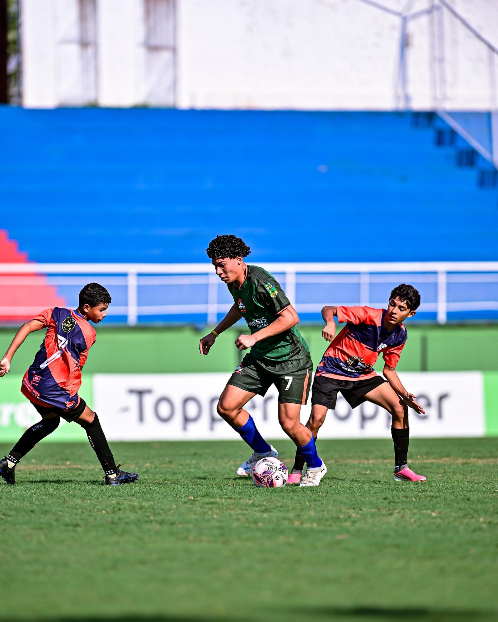 Afex-RO e Vasco-AC estreiam com goleadas nos grupos A e B da Série A do Acreano Sub-15