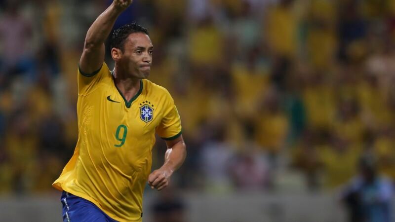 Ricardo Oliveira assume área de relações institucionais de tradicional clube de SP