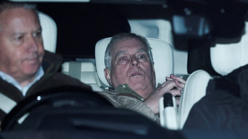 Polícia britânica fez buscas ilegais em casas do ex-príncipe Andrew sobre envolvimento no caso Epstein