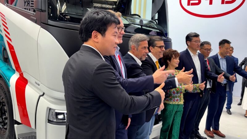 Executiva da BYD afirma que maior desafio para expansão é a geopolítica