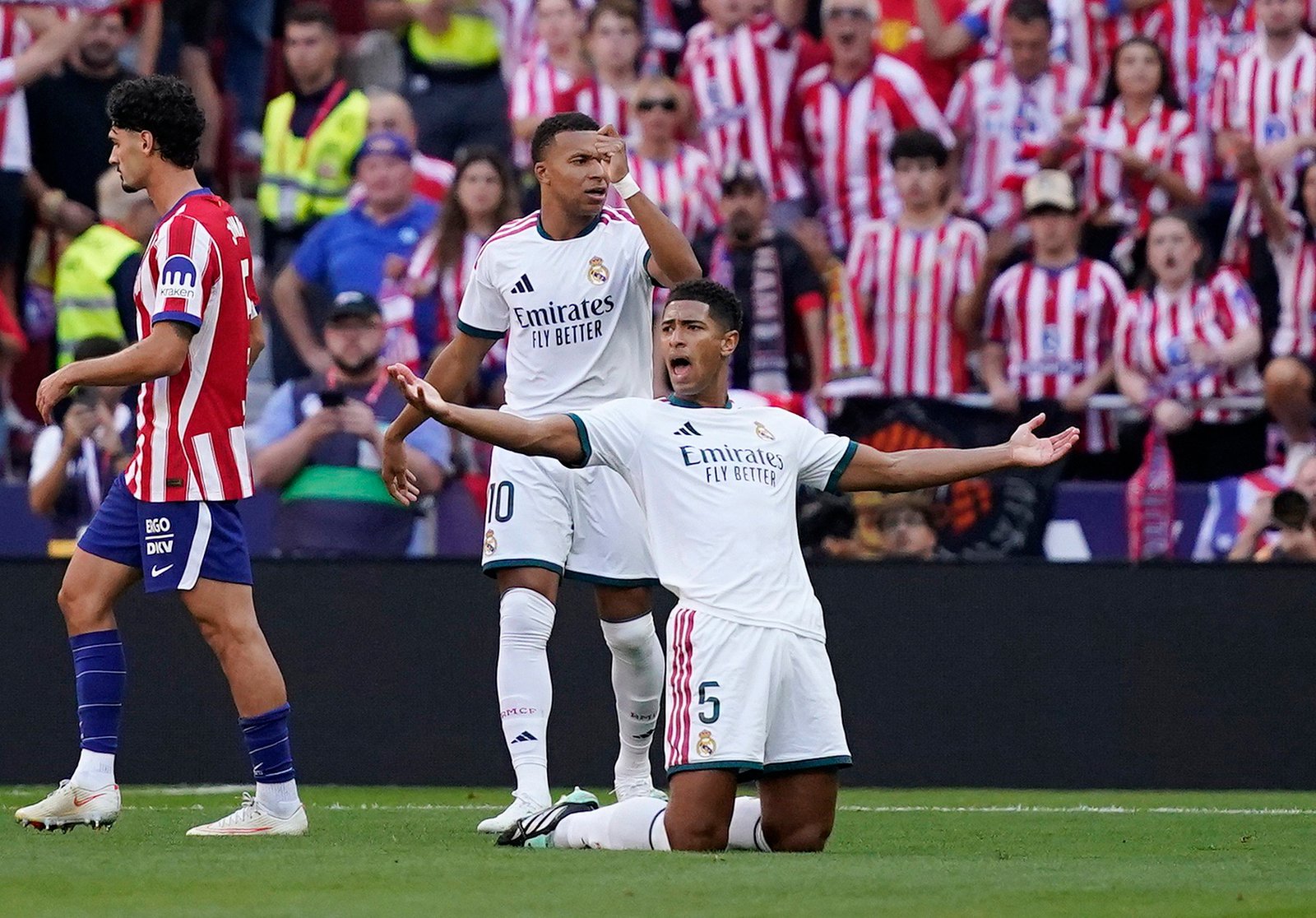 Bellingham acerta renovação com o Real Madrid até 2031