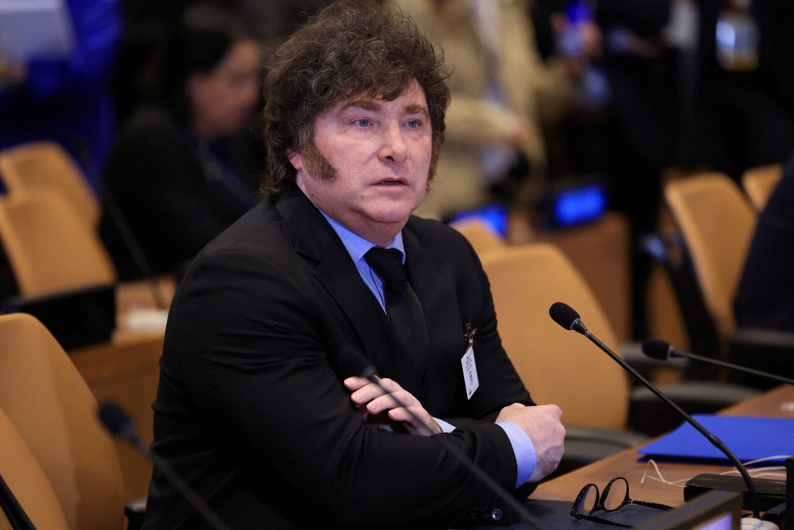 Argentina de Milei prepara novo corte de 20 mil funcionários públicos; 77 mil já perderam o emprego