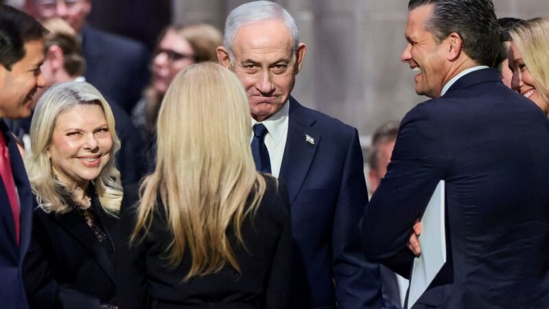 Hegseth discute guerra no Irã com Netanyahu em visita não anunciada a Israel, dizem autoridades