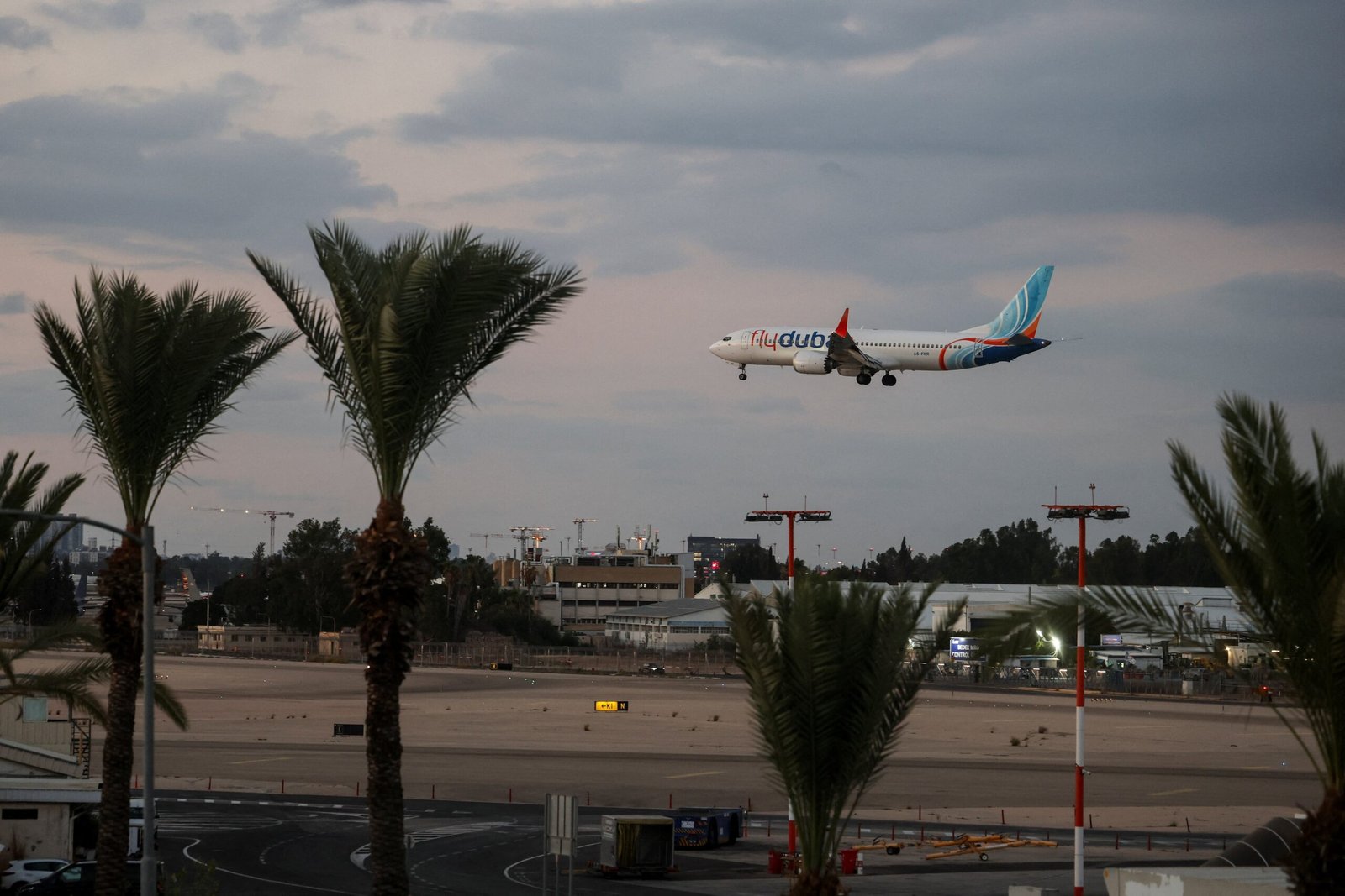 Copiloto que tentou derrubar avião da FlyDubai fez processo de radicalização islâmica, diz Netanyahu