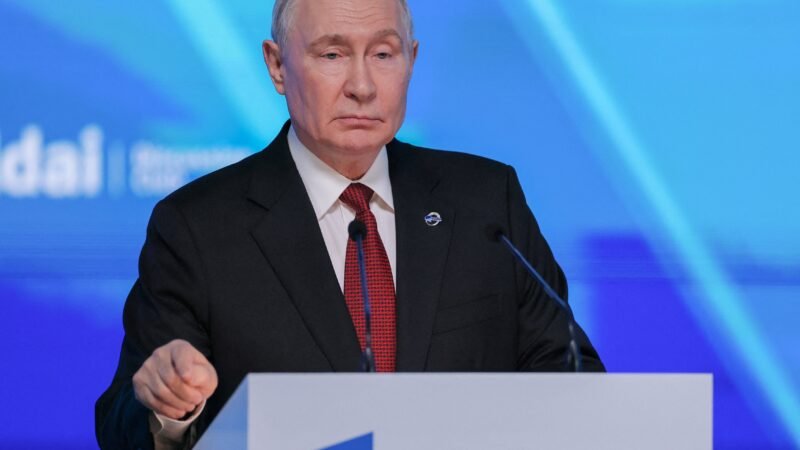 Putin diz que considera usar ‘todos os tipos de armas’ em caso de ameaça a Kaliningrado