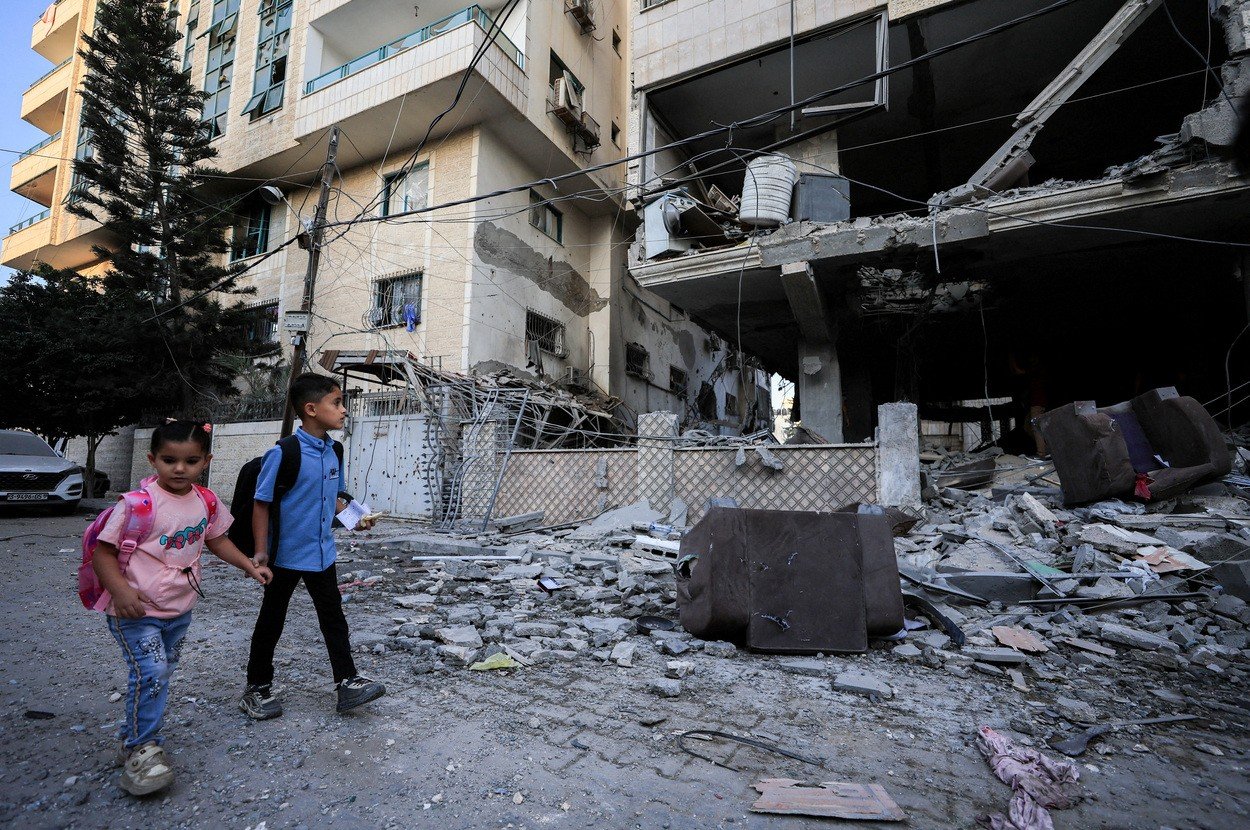 Ataque israelense mata 5 em Gaza, incluindo mãe e filha cristãs, dizem autoridades