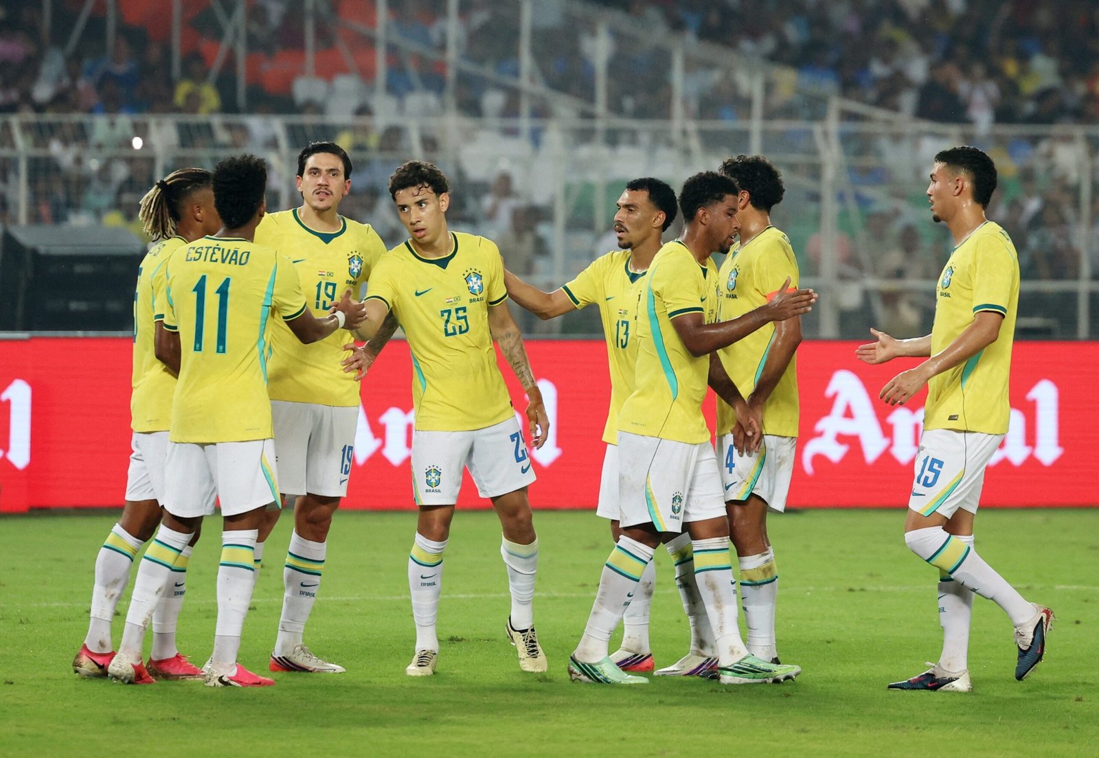 Bruno Guimarães diz que nível da Índia condicionou ritmo do Brasil: “Se apertasse, era jogo para oito gols”