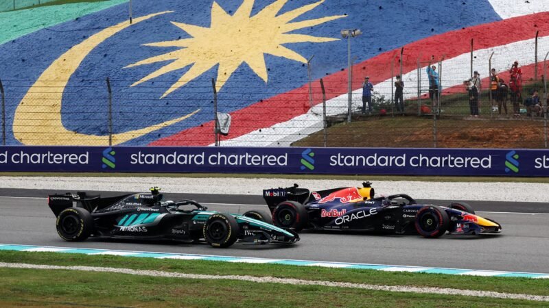 GP do Bahrein: Verstappen desencanta e vence após caos na largada; Bortoleto é 18º