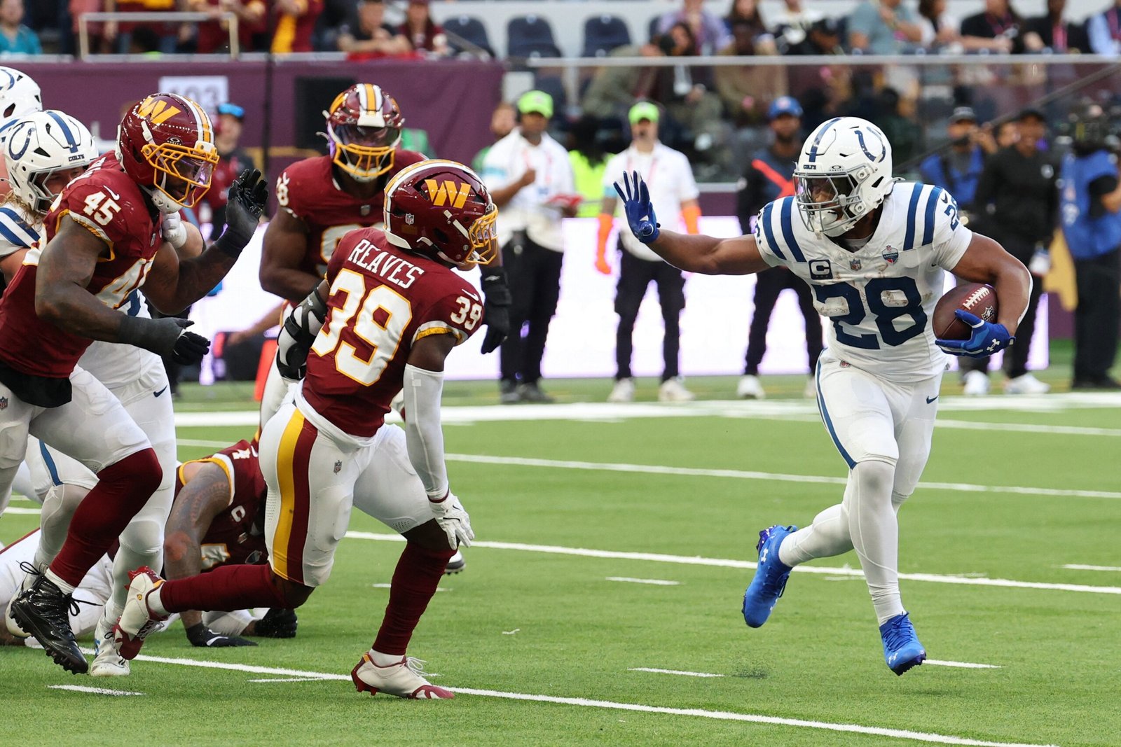 Colts vencem Commanders em jogo com quebra de recordes internacionais da NFL em Londres