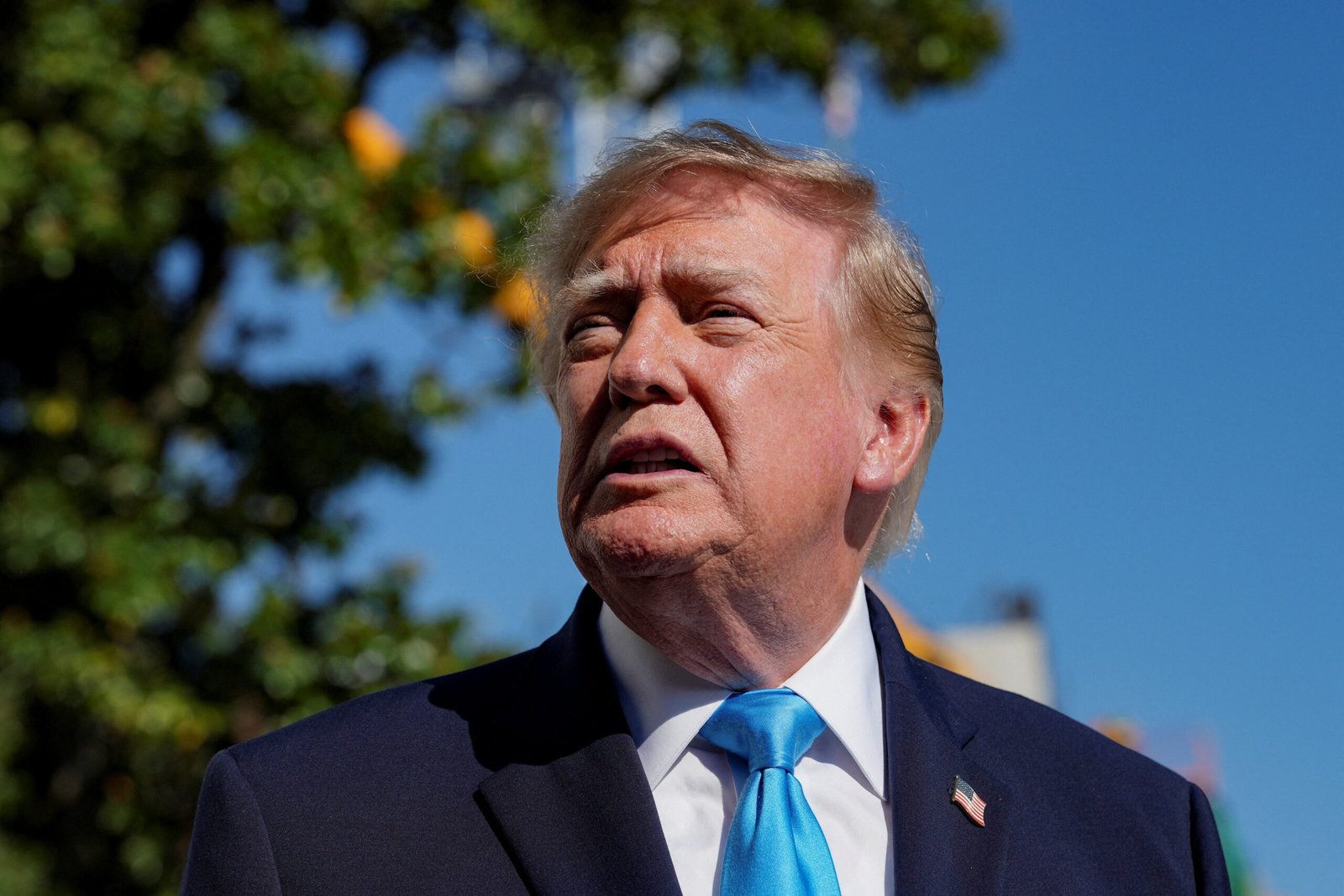 Trump vê segundo turno acirrado no Brasil e diz que vitória de Flávio foi ‘apertada, mas impressionante’