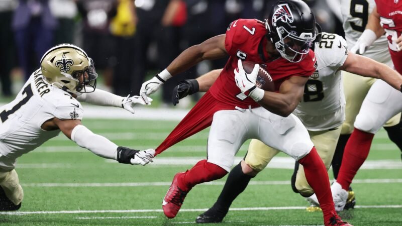 Falcons atropelam Saints com atuação de gala de dupla em jogo de 7 touchdowns corridos