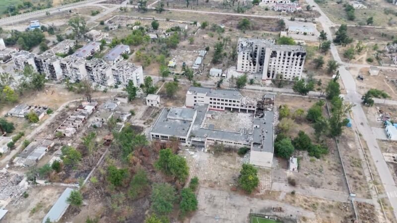Rússia e Ucrânia suspendem ataques em Oleshky para ação humanitária; ataques continuam