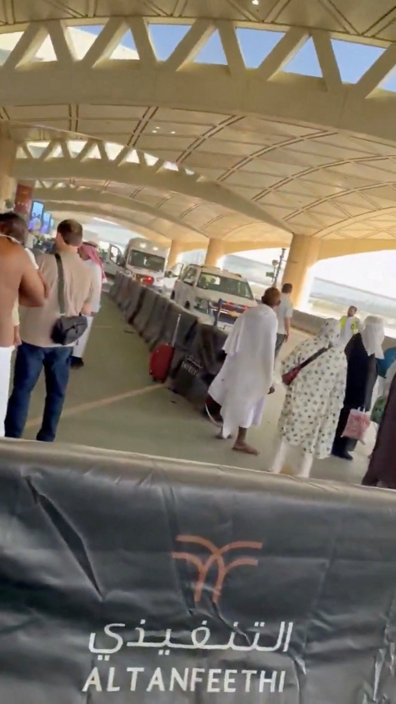 Houthis acusam Arábia Saudita de ataque contra aeroporto do Iêmen; coalização saudita fala em novo bombardeio a Riade
