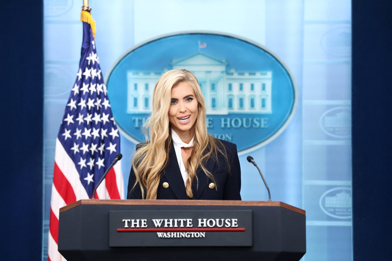 Em 1ª coletiva, nova porta-voz da Casa Branca diz que queria trabalhar para Trump ‘há muito tempo’