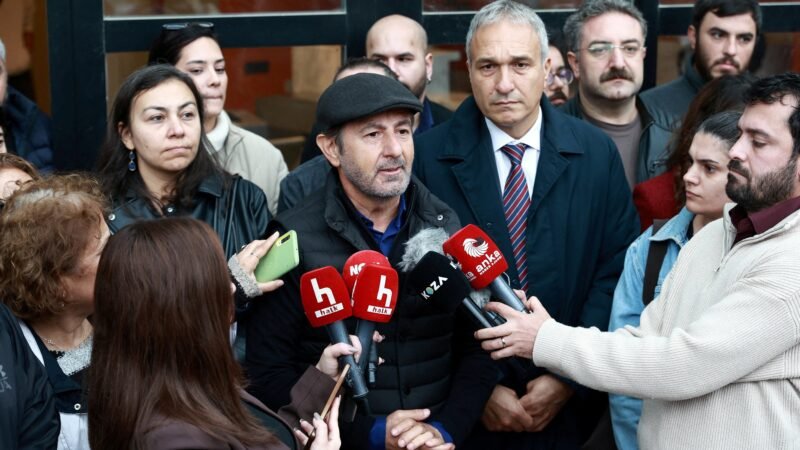 Polícia da Turquia toma o controle de TV de oposição e prende 11 funcionários