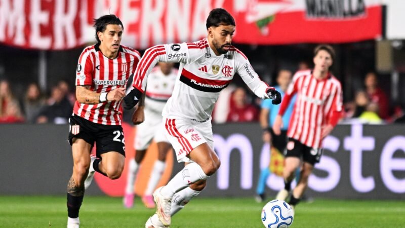 Flamengo consegue bom resultado em noite de atuação fraquíssima