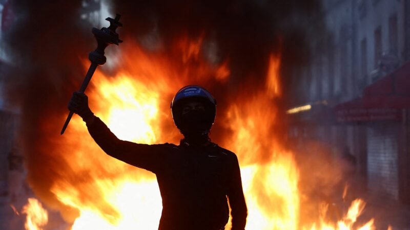 Primeiro-ministro francês culpa grupos de extrema-esquerda por ‘plano insurrecional’ nos distúrbios do fim de semana
